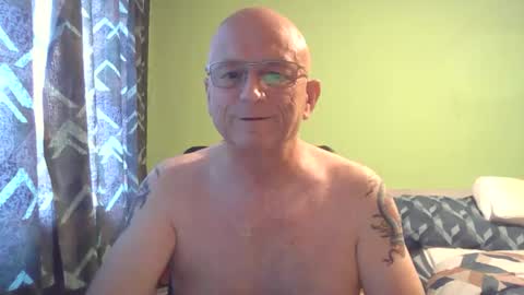 Snapshot of antmatt2025 chatting on September 30, 5:12 pm antmatt2025 online show from September 30, 5:12 pm