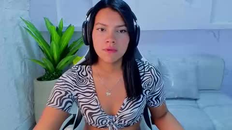 Antonela online show from September 22, 1:04 pm