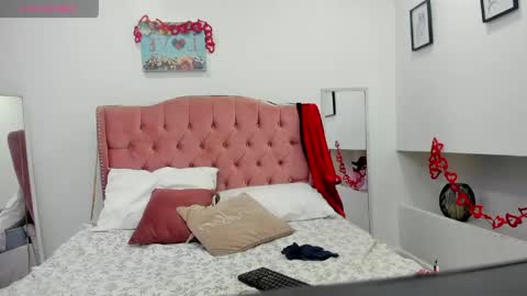 antonella bratzz online show from April 21, 11:23 pm