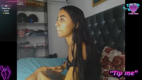 AntonellaAndNoah online show from January 4, 3:49 pm