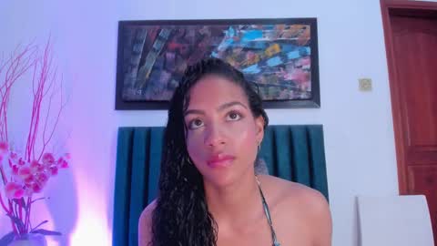 Snapshot of antonellahall_ chatting on February 18, 12:17 pm AntonellaHall  online show from February 18, 12:17 pm