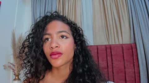 Snapshot of antonellahall_ chatting on February 11, 9:56 pm AntonellaHall  online show from February 11, 9:56 pm
