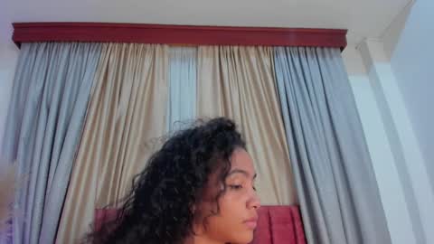 Snapshot of antonellahall_ chatting on February 10, 2:59 pm AntonellaHall  online show from February 10, 2:59 pm