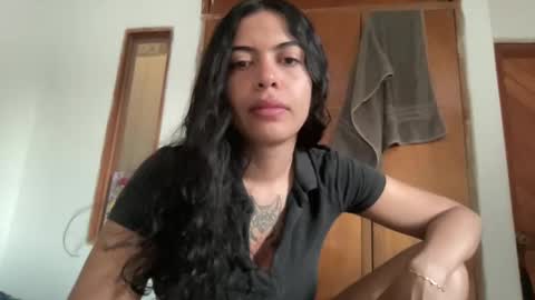 Snapshot of antoniabloom chatting on February 1, 10:13 pm Antonia online show from February 1, 10:13 pm