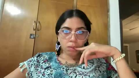 Snapshot of antoniabloom chatting on February 26, 1:25 am Antonia online show from February 26, 1:25 am