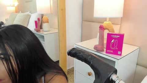 Antonia online show from March 16, 1:37 pm