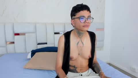 antony_d_ossa online show from April 16, 4:01 am