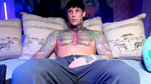 Tom online show from December 17, 7:04 am