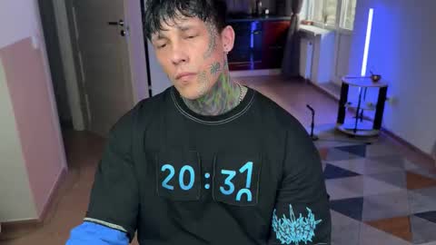 Tom online show from March 19, 9:04 am