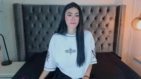 anya_belth online show from April 20, 7:50 pm