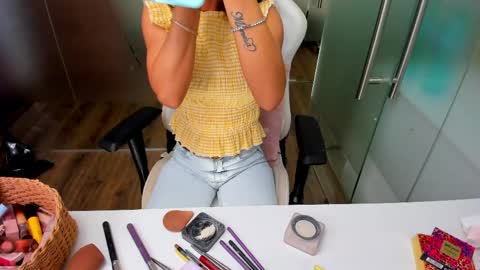 Anya online show from June 8, 11:33 am