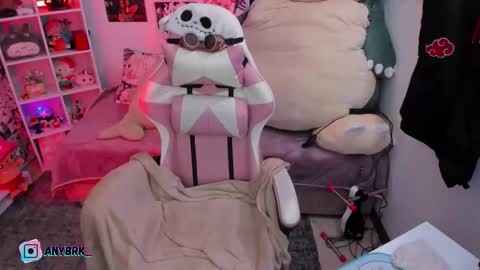 Any online show from October 22, 12:25 am