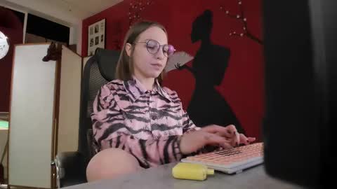 Snapshot of aphexqueen chatting on March 2, 12:22 pm APHEX QUEEN online show from March 2, 12:22 pm