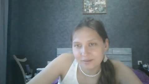 aphrodisiaque_ online show from April 2, 3:19 pm