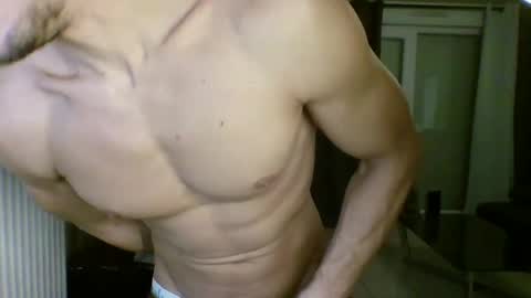 Snapshot of apollonfitx_69 chatting on February 28, 10:17 pm apollonfitx_69 online show from February 28, 10:17 pm