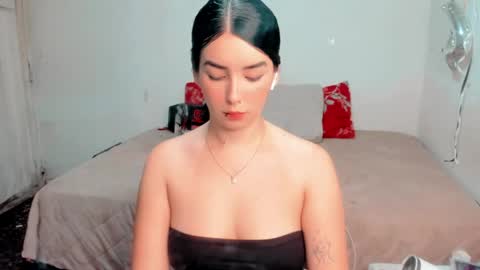 aprettyface1 online show from May 22, 1:23 am