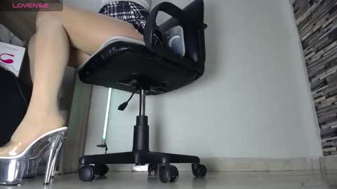 Aprhillove online show from February 20, 8:58 pm