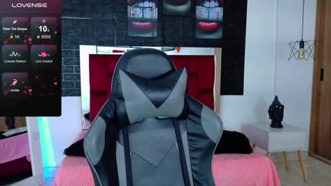 April SC online show from October 4, 3:21 pm