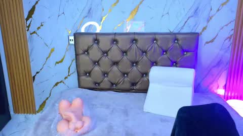 APRIL online show from September 22, 10:25 pm