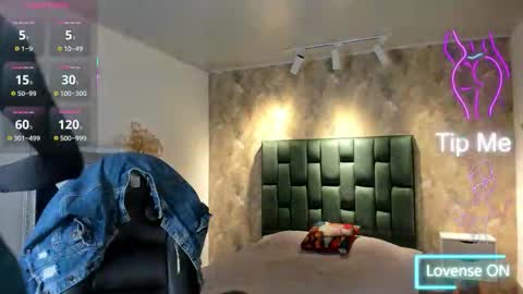  April  online show from December 1, 12:58 pm