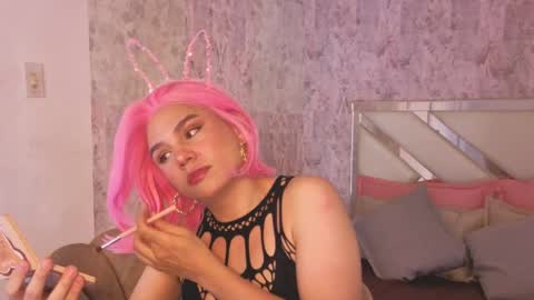 Isabella online show from April 9, 9:31 pm