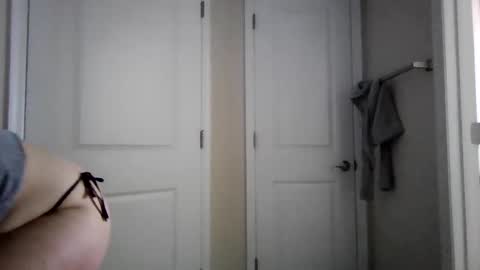 Snapshot of aprilanna chatting on February 17, 4:39 pm AnnaApril420 online show from February 17, 4:39 pm