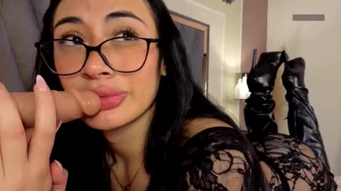 Cris online show from March 1, 1:15 pm