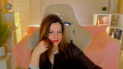 aprill_o_nill online show from February 6, 4:47 pm