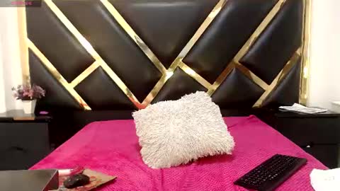 april y crystal online show from July 16, 6:55 pm