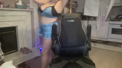 BustyPrincessLeila online show from February 19, 5:16 am