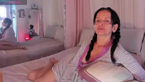 Nadia Cyel online show from September 14, 9:05 pm