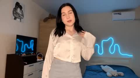 Emi online show from April 21, 4:25 pm