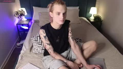 archiehali online show from October 11, 8:56 pm
