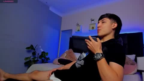 Ares online show from December 13, 7:53 pm