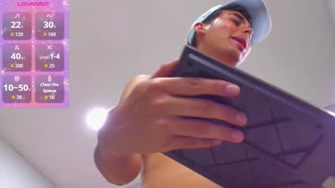 MATTHEW online show from November 26, 6:04 pm