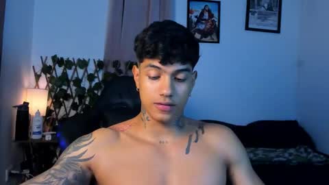 Snapshot of aress444 chatting on November 1, 10:53 pm aress444 online show from November 1, 10:53 pm