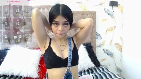 Ari online show from February 4, 9:19 pm