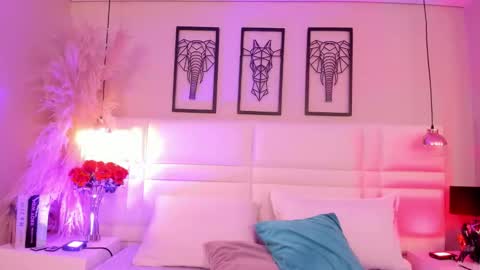 ari_lynn_ online show from November 17, 3:09 am