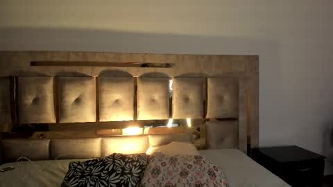 Ari  online show from November 21, 12:19 am