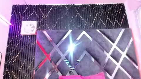ari_watson7 online show from June 23, 7:53 pm