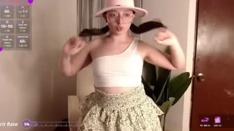 Linda online show from July 3, 2:38 am