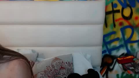 aria online show from November 24, 11:42 am