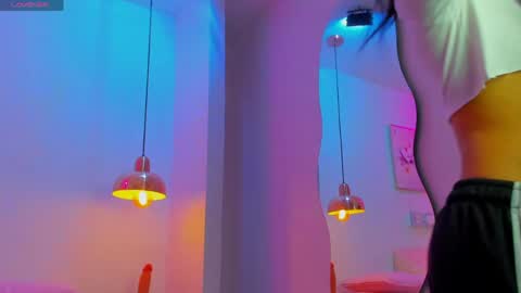 aria_millers1 online show from April 17, 10:50 am