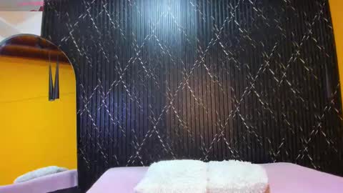 Aria Millers  online show from September 30, 11:32 am