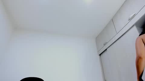 ariacoral online show from March 17, 1:27 pm