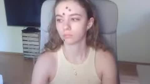 AriaCreazy online show from June 3, 6:27 am