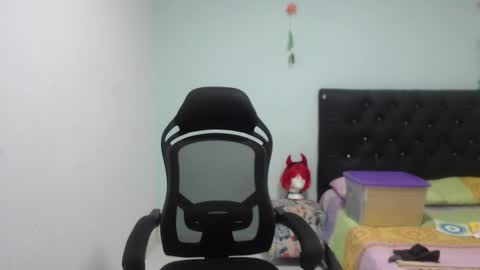 ...Ariana... online show from October 9, 7:08 pm