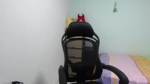 ...Ariana... online show from September 23, 5:19 pm