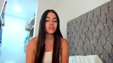 Aria Montgomery online show from December 22, 3:00 am