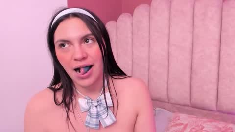 ariana__clauss online show from November 8, 10:35 pm